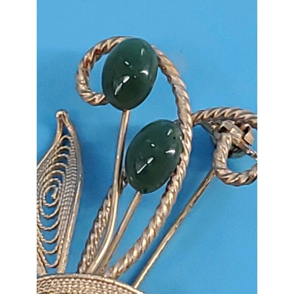 Vintage Brooch Gold Tone Filigree Floral Leaf Spray & Green Faux Jade Retro - Picture 6 of 8